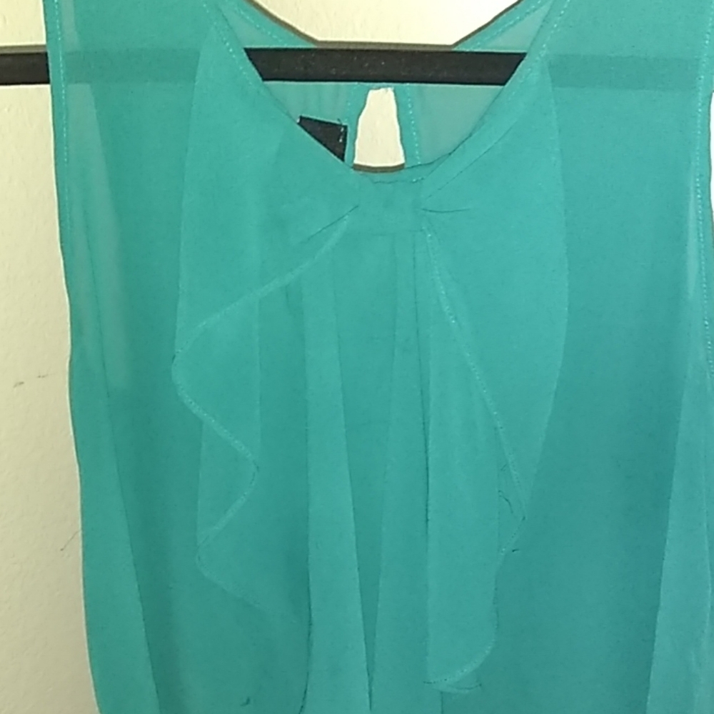 Top - Picture 2 of 4